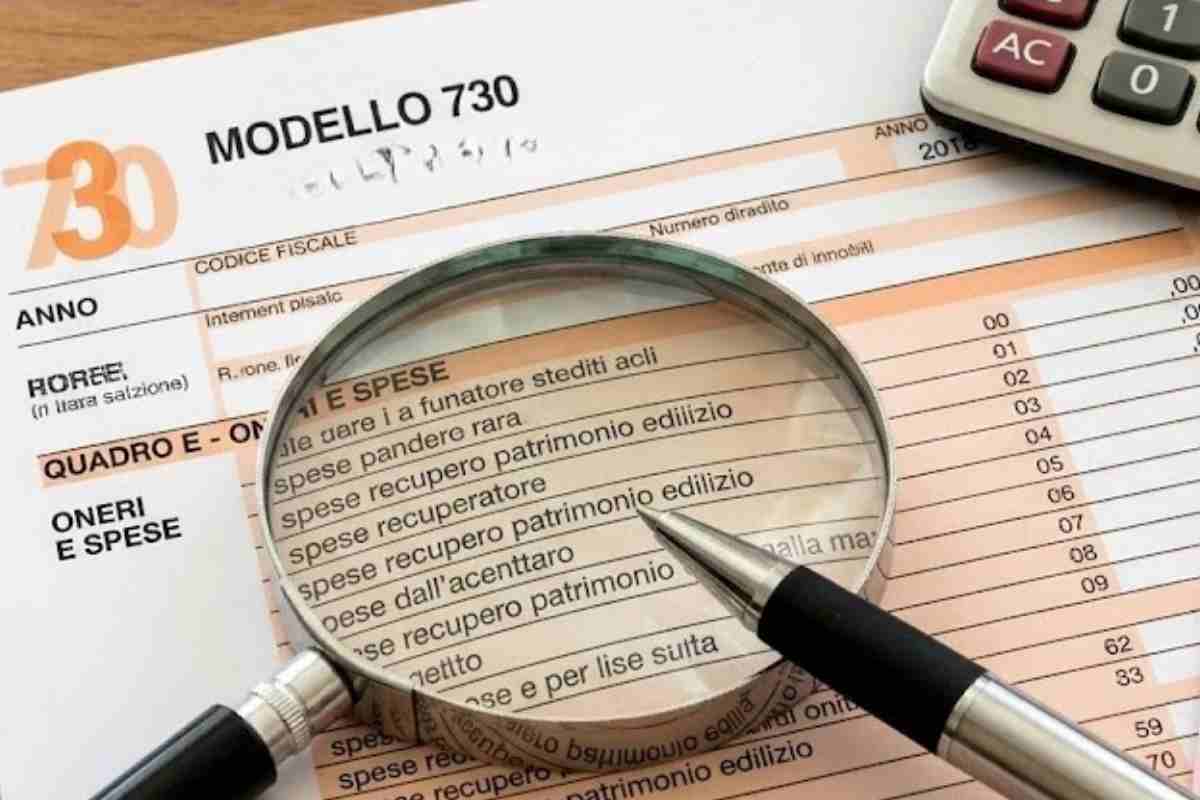 Modello 730 con lente di ingrandimento e penna