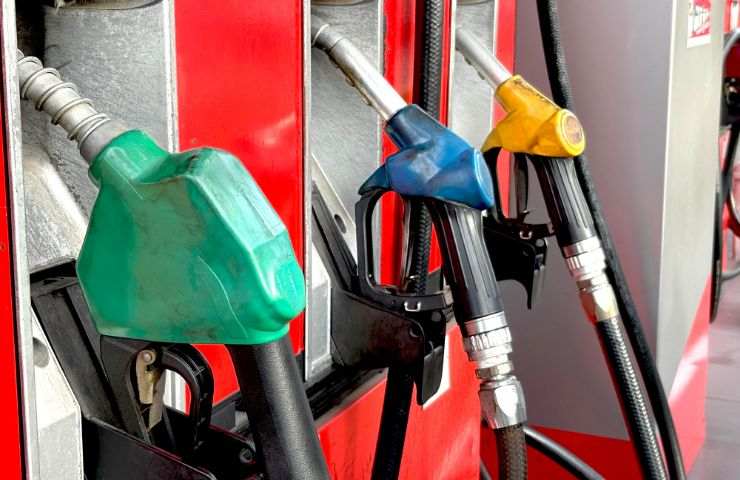 distributore di benzina